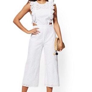 New York & Co White Eyelet Ruffle Cutout Jumpsuit XL 100% Cotton (M737)